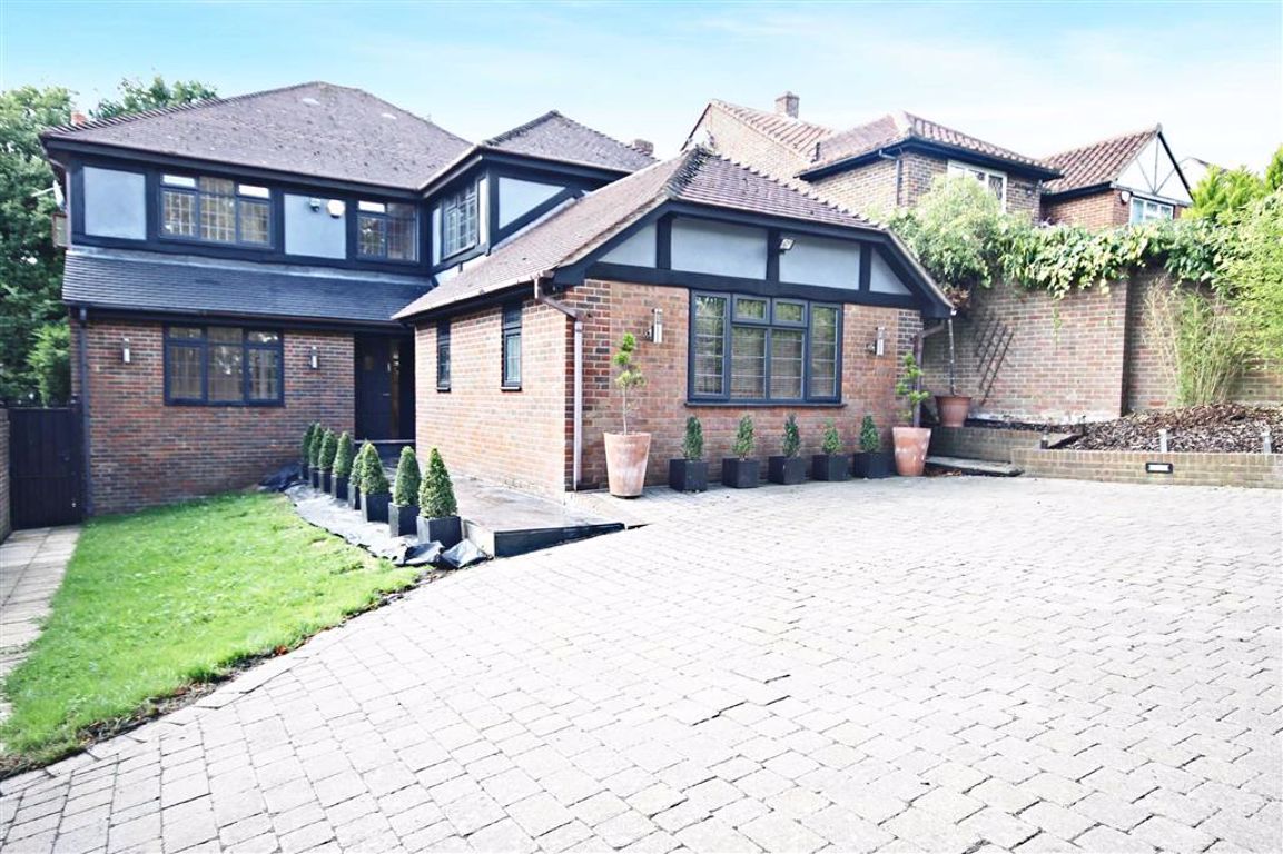 Gate Lane, Arkley, Hertfordshire Statons