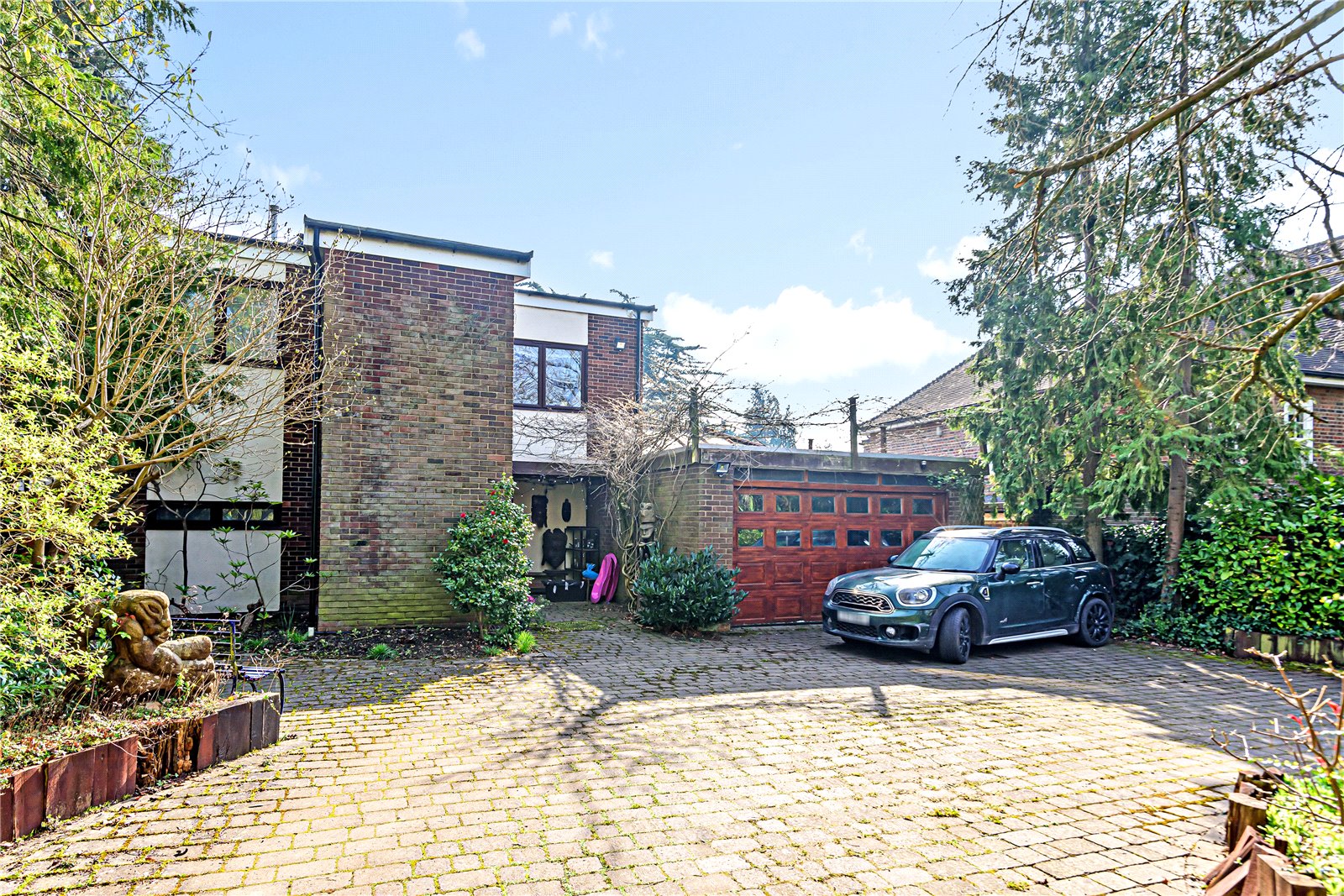 Lane, Totteridge Statons