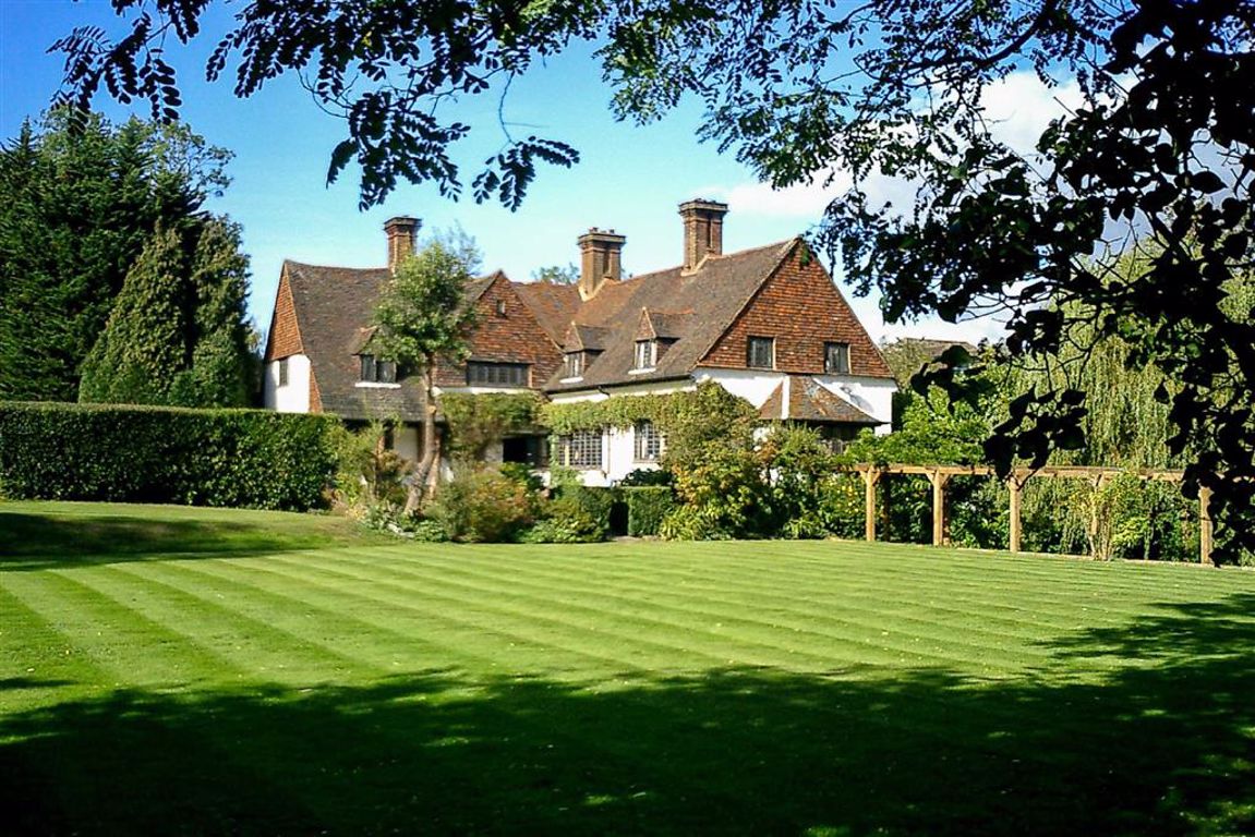 Lane, Totteridge, London Statons