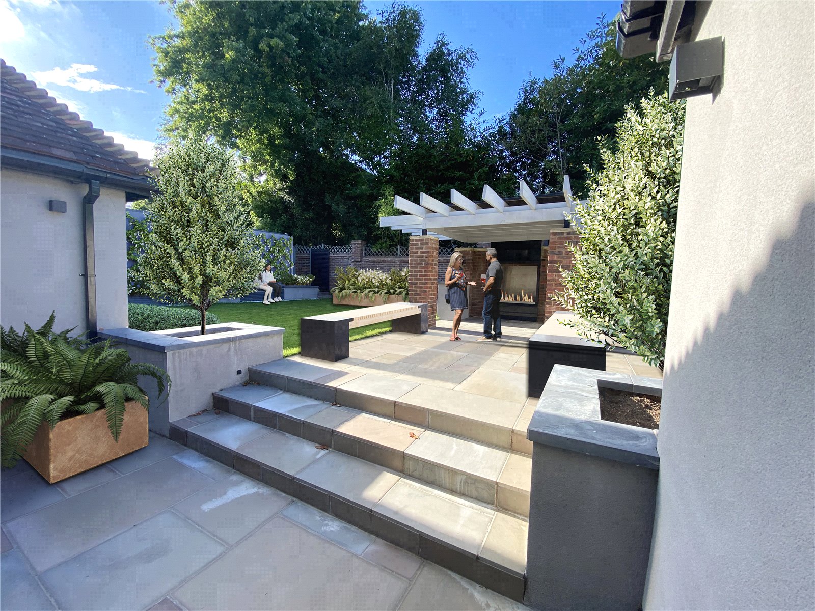 Beech Hill Avenue, Hadley Wood Statons