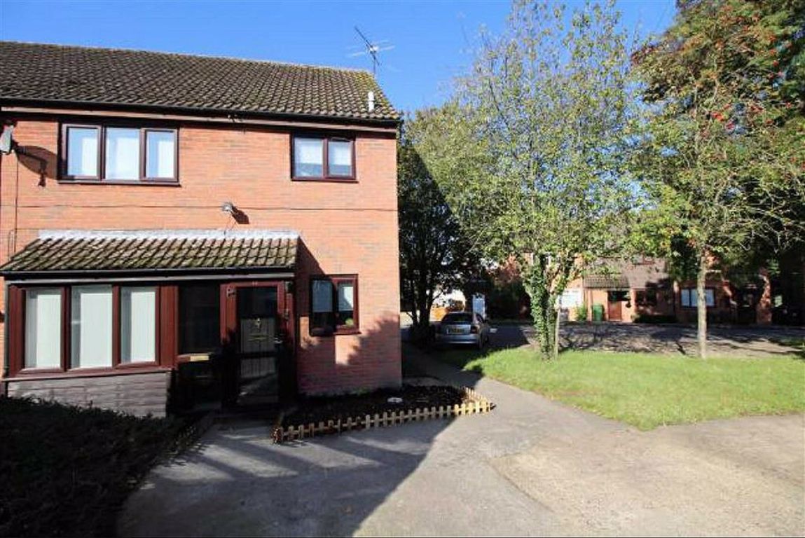 Fox Close, Elstree, Hertfordshire Statons