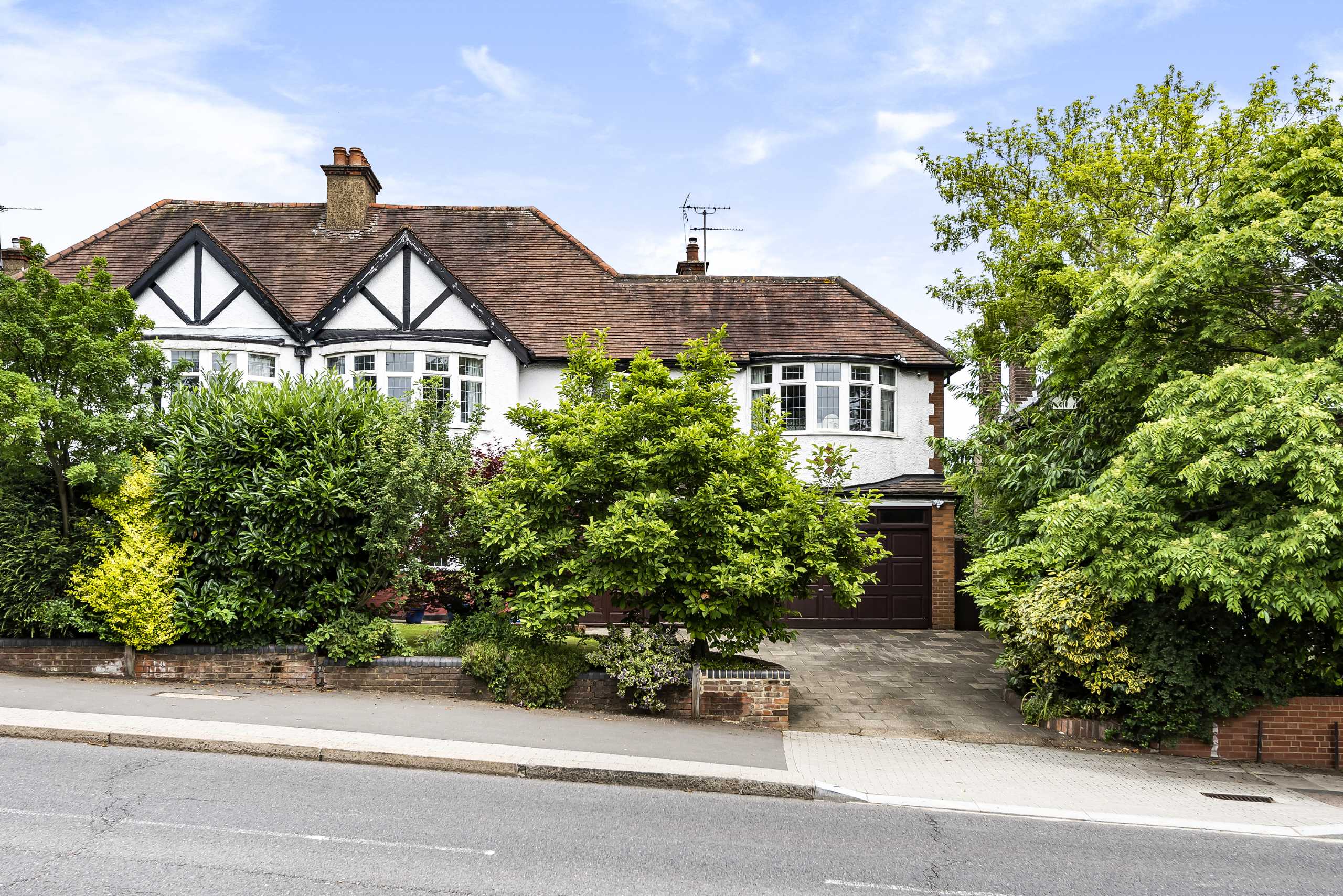 Friern Lane, Whetstone Statons