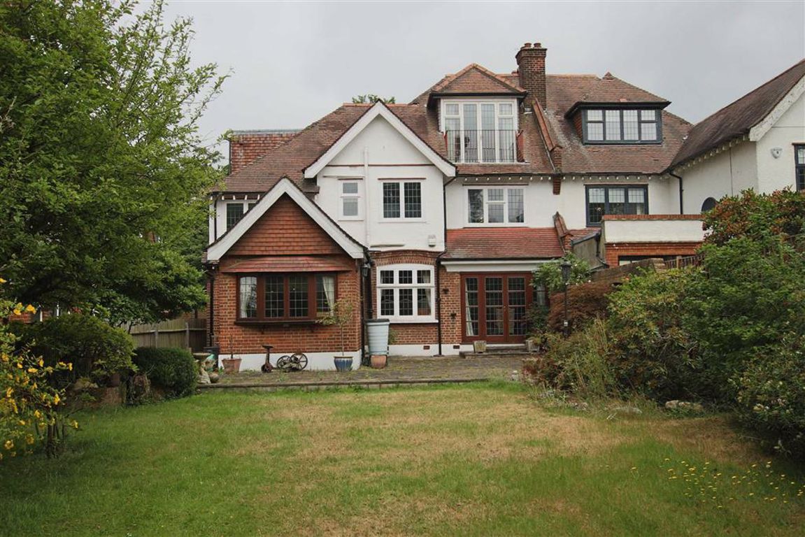 Friern Lane, Whetstone, London Statons