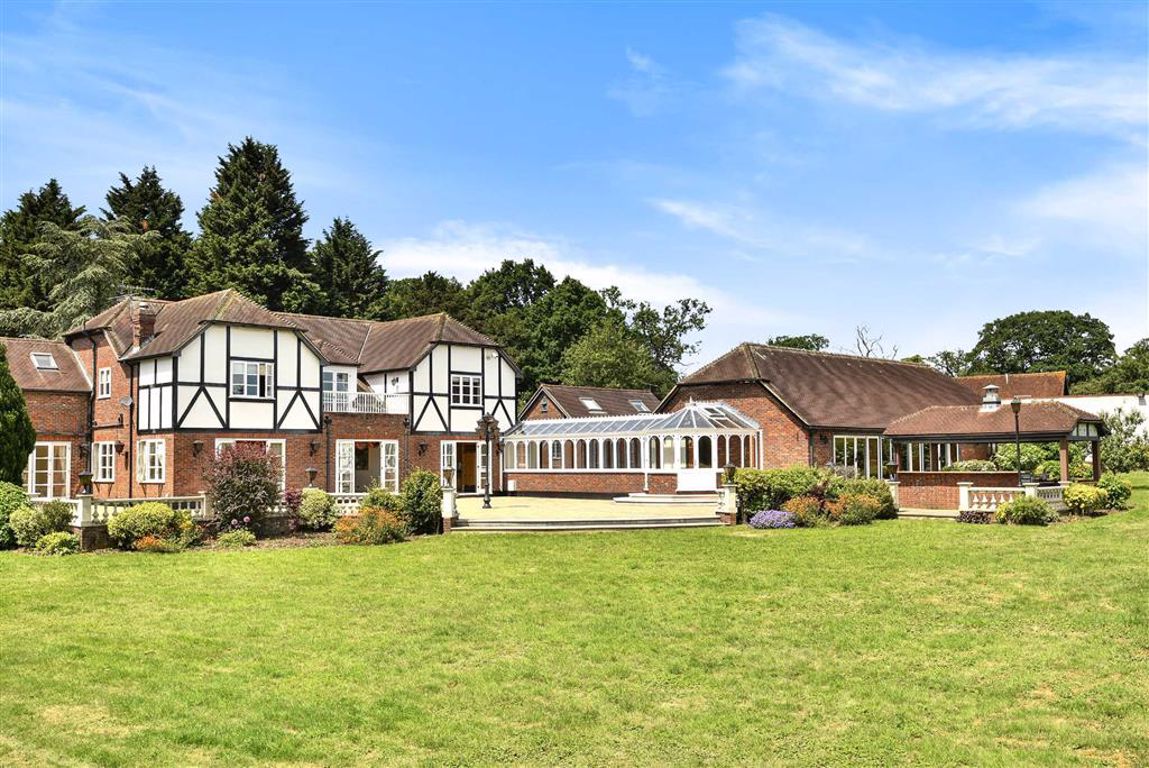 Galley Lane, Arkley, Statons