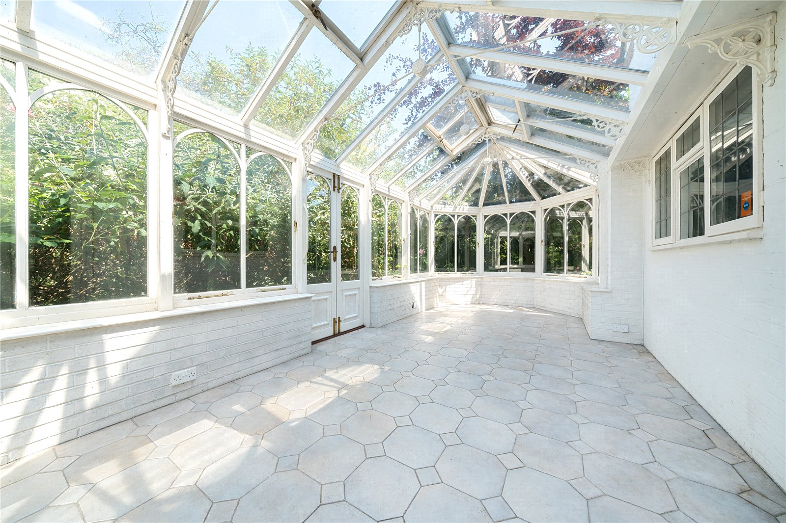 Greenway Close, Totteridge Statons