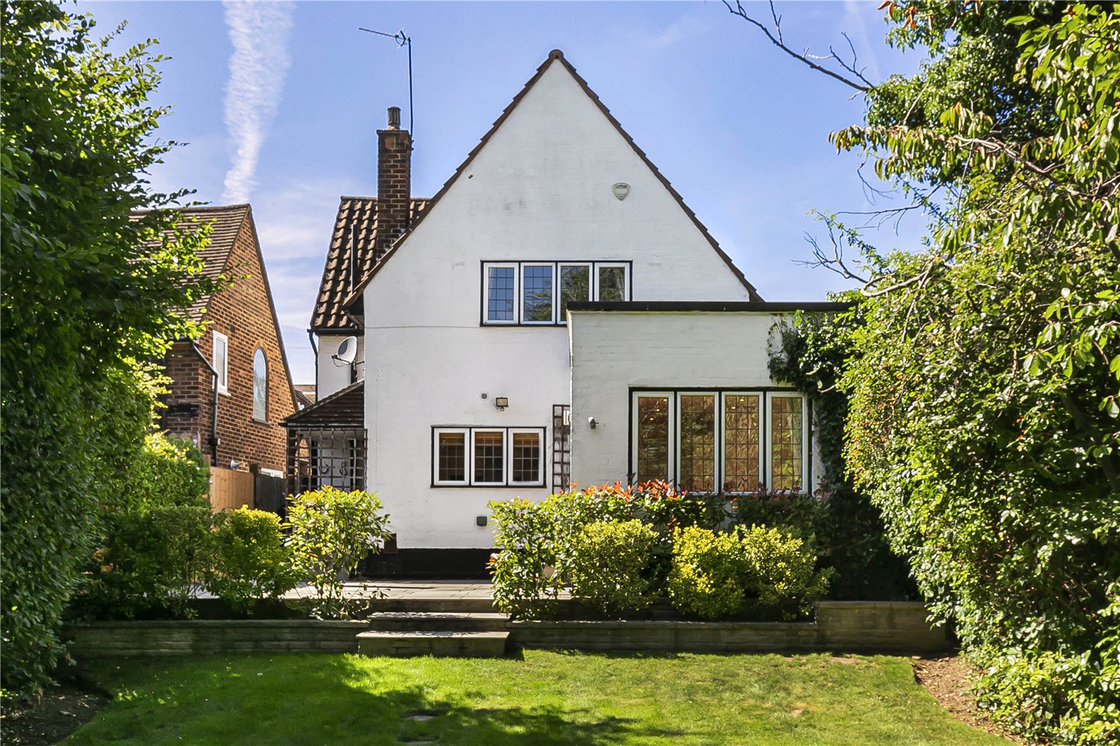 Greenway Close, Totteridge Statons