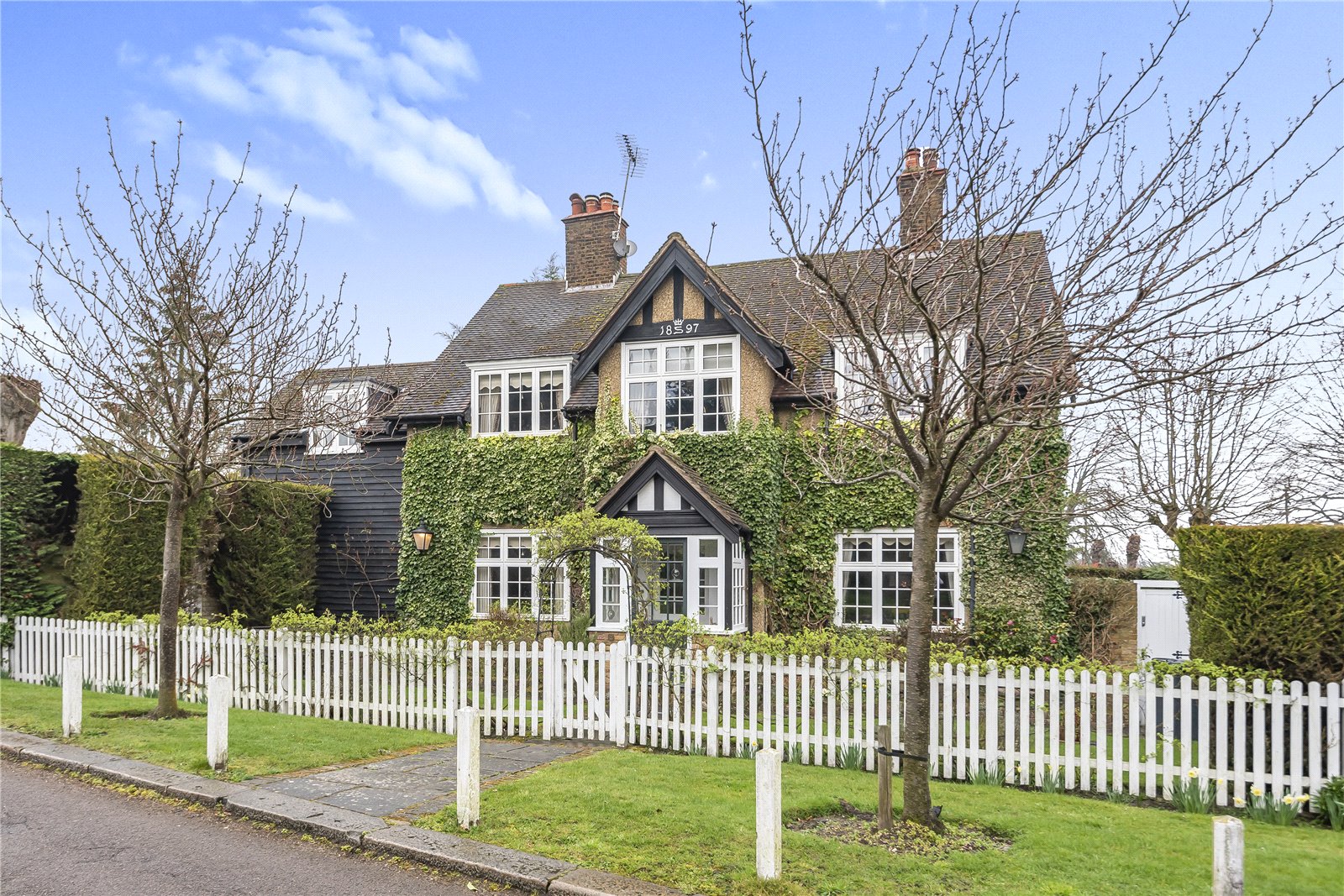 Hadley Highstone, Statons