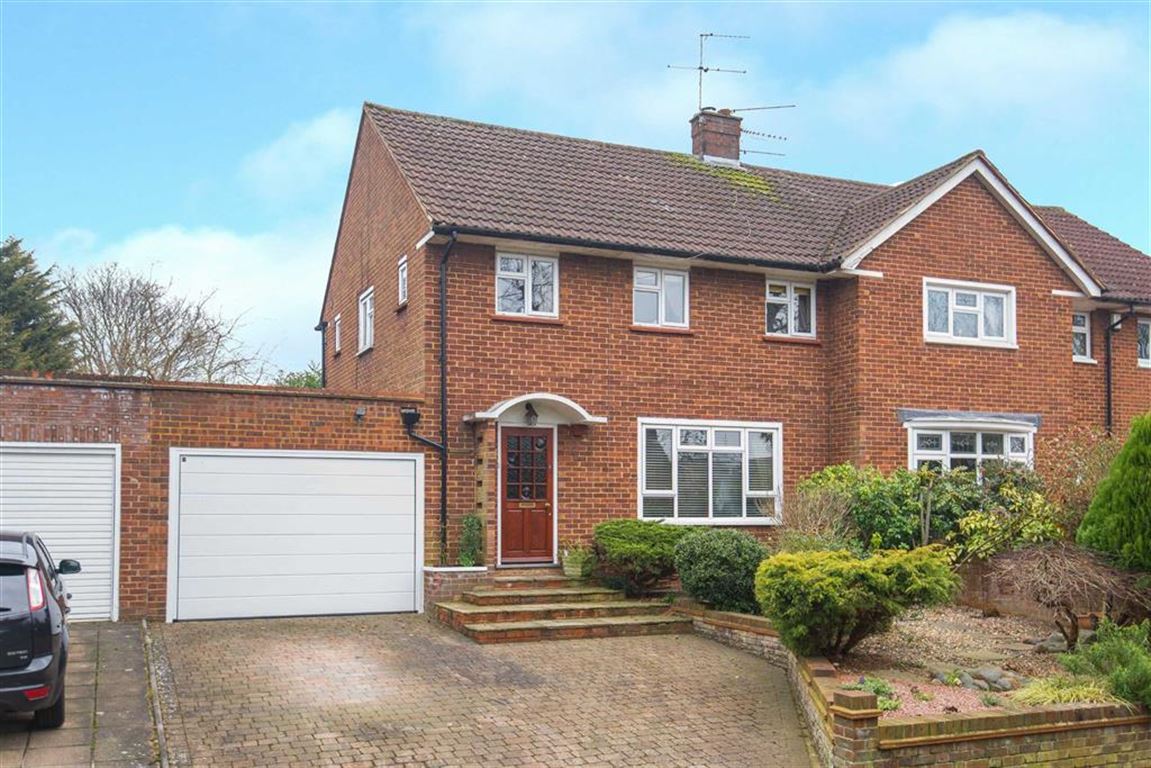 Hatfield Road, Little Heath, Hertfordshire Statons