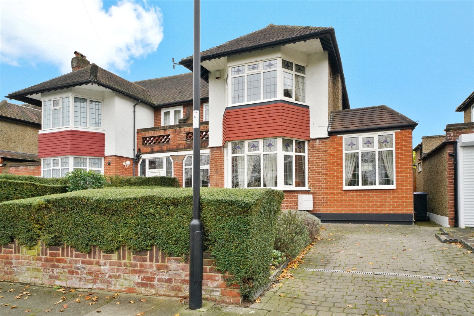 Kent Drive, Cockfosters Statons