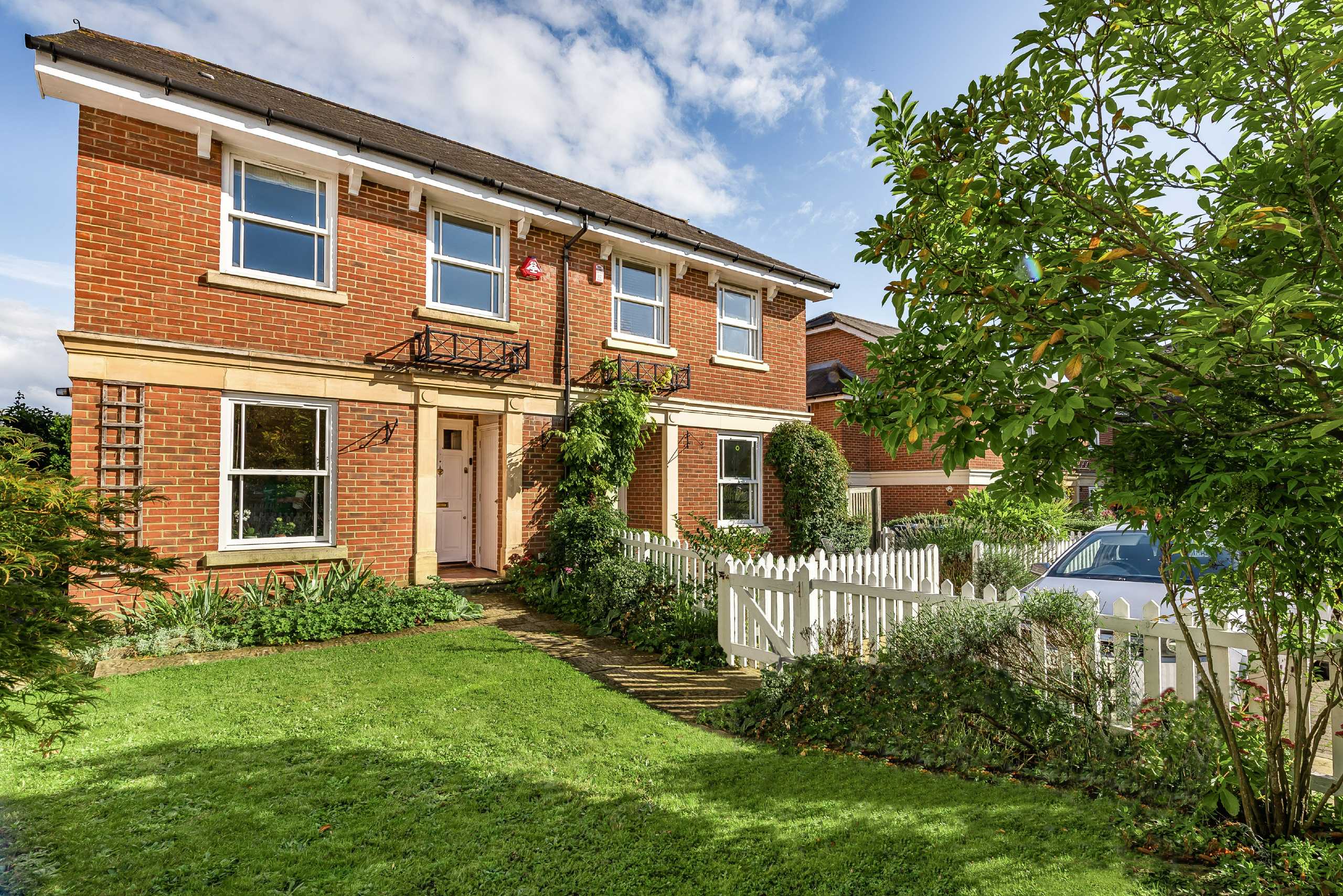 Langley Row, Hadley Highstone Statons