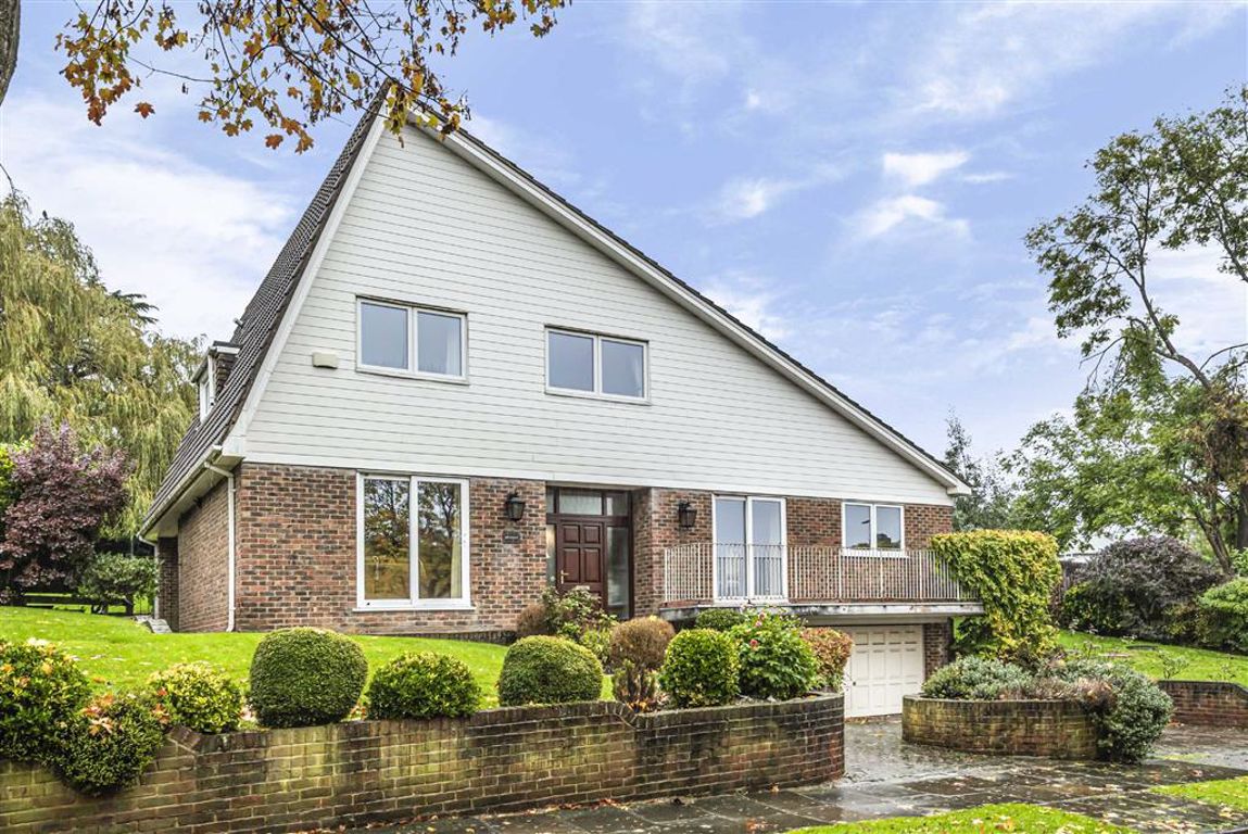 Latimer Road, Hertfordshire Statons