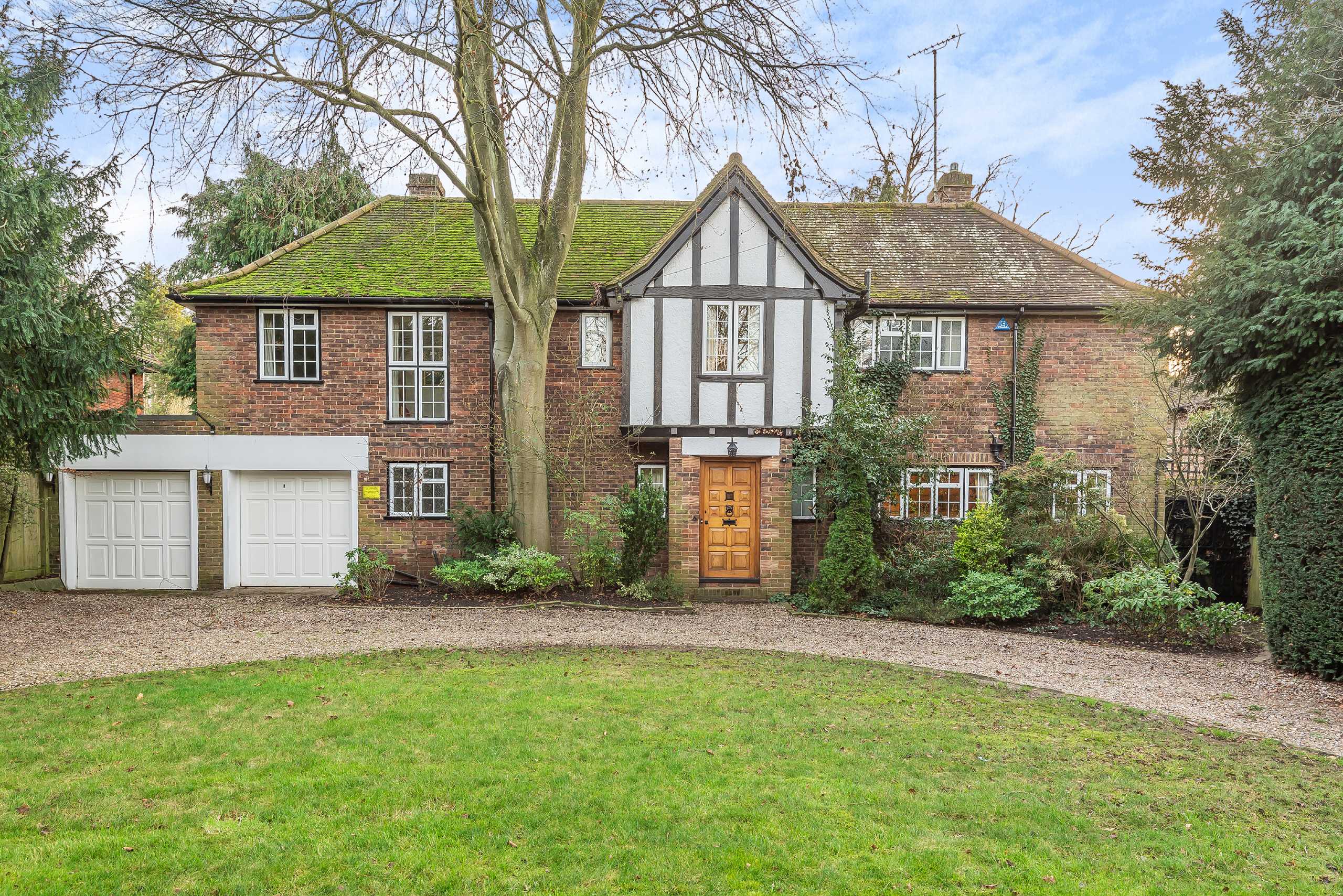 Loom Lane, Radlett Statons