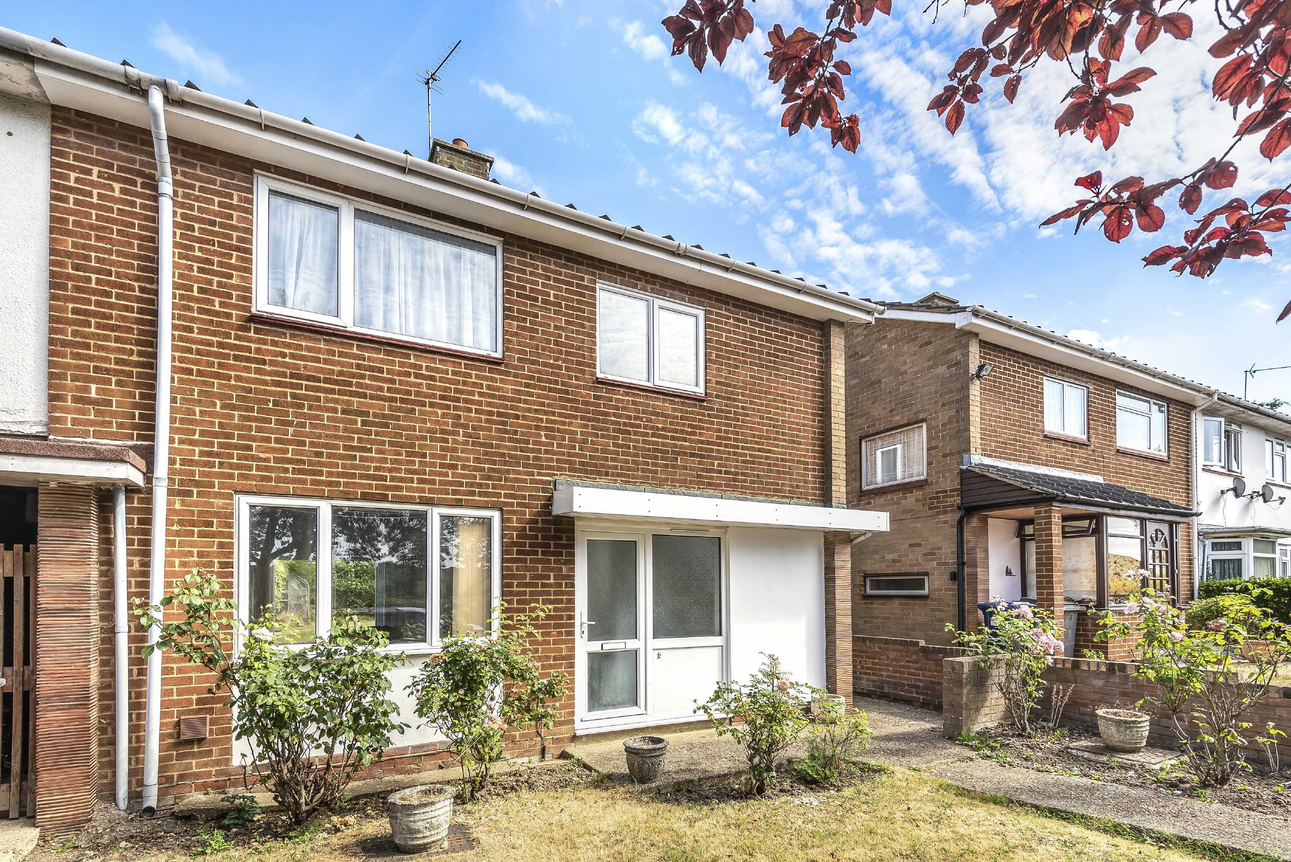 Northbrook Road, Statons