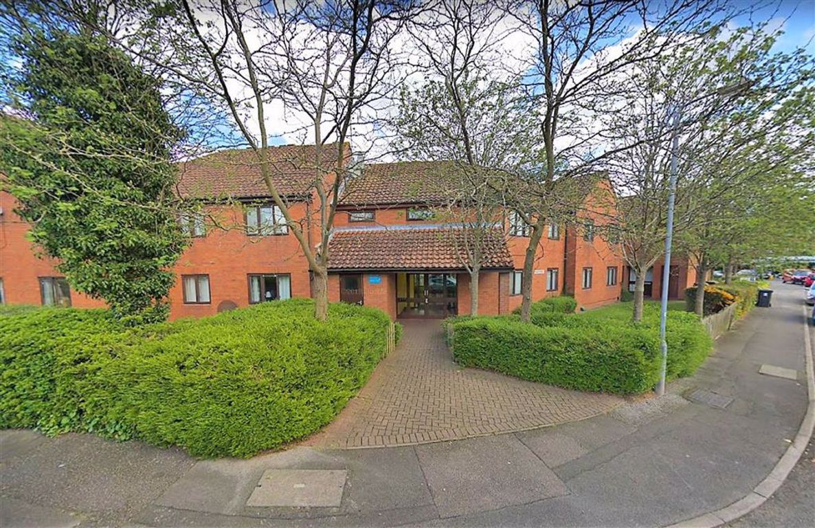 Phillimore Place, Radlett, Hertfordshire Statons