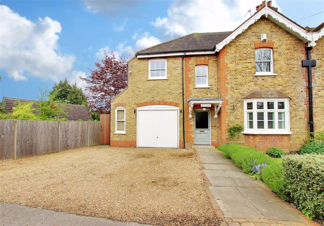 Rowley Green Road, Arkley, Hertfordshire Statons