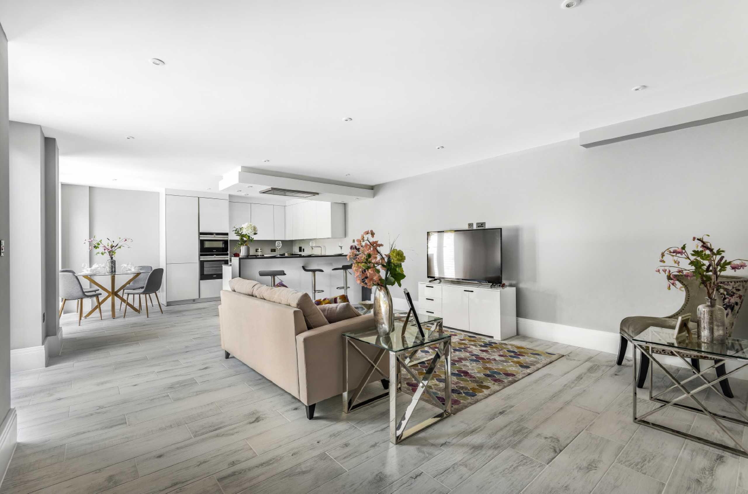 Sambrook Court, Cockfosters Road, Hadley Wood Statons