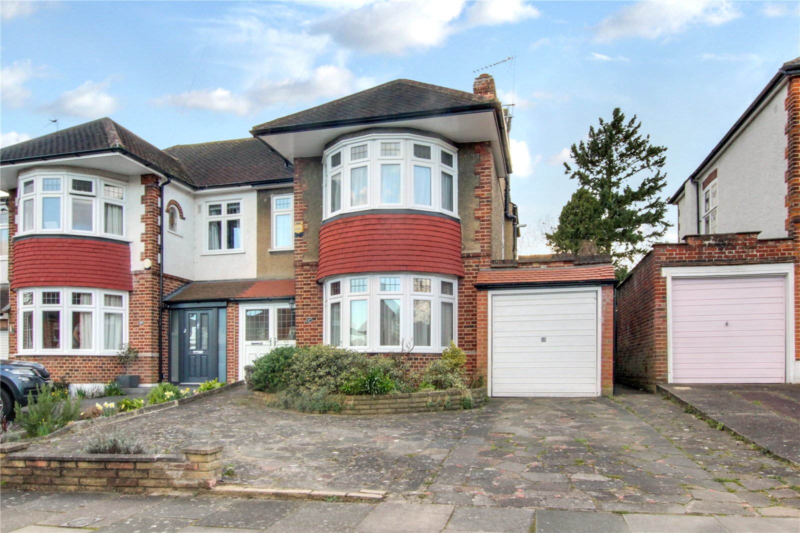 Sheringham Avenue, London Statons