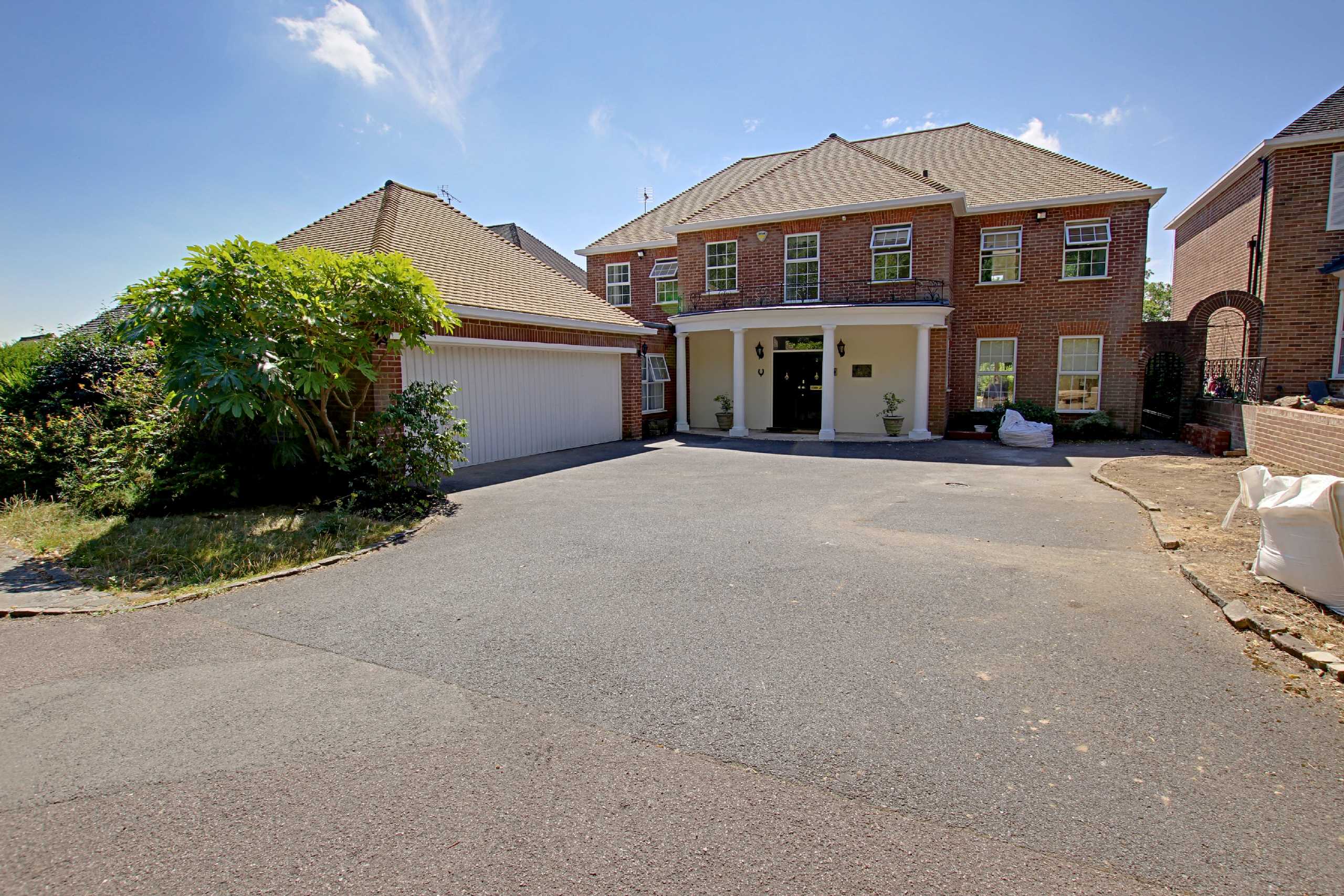 The Spinney, Bakers Hill Statons