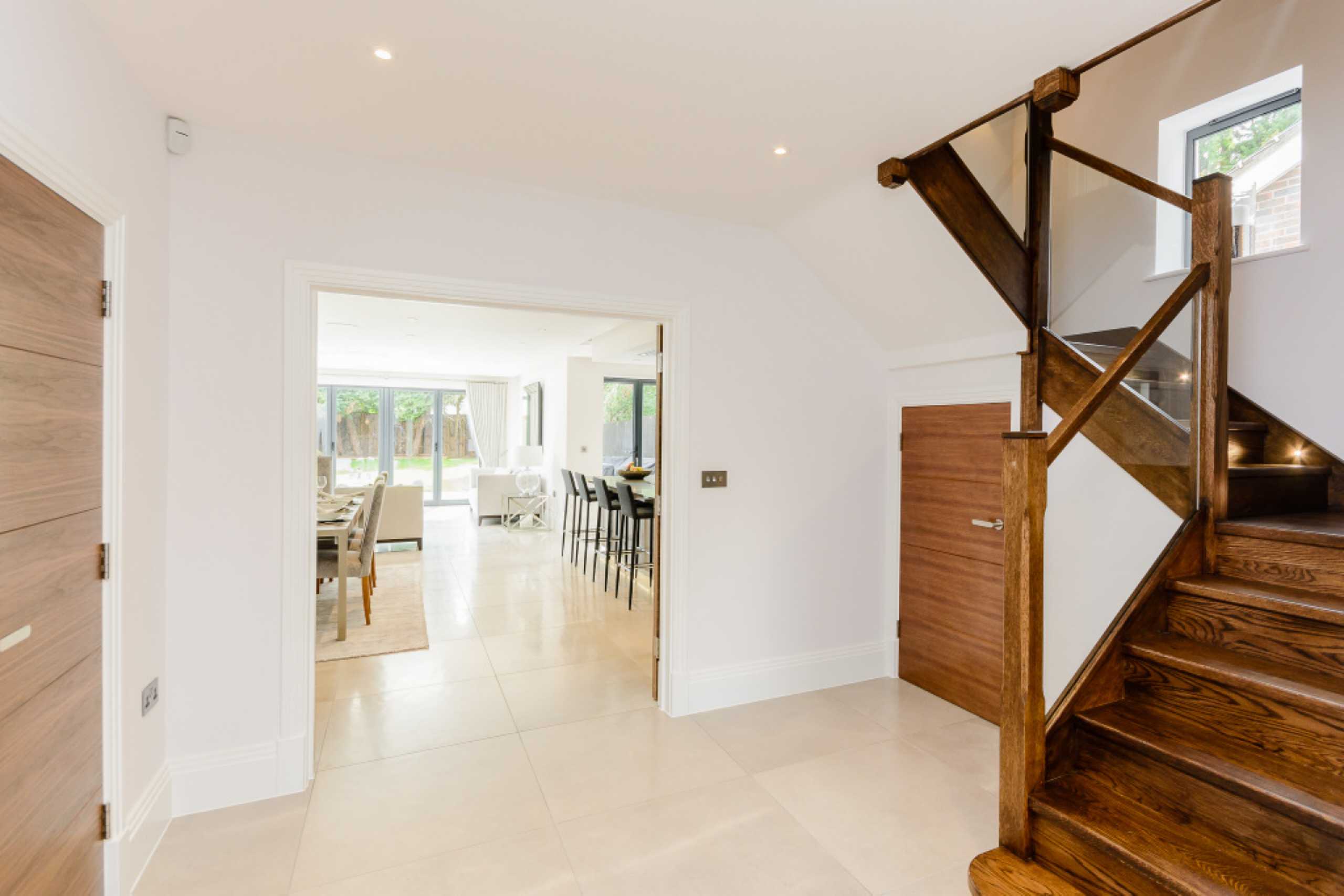 Upland Drive, Brookmans Park Statons