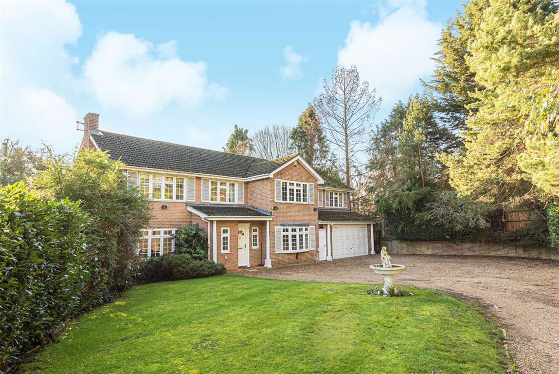 Walmar Close, Hadley Wood Statons