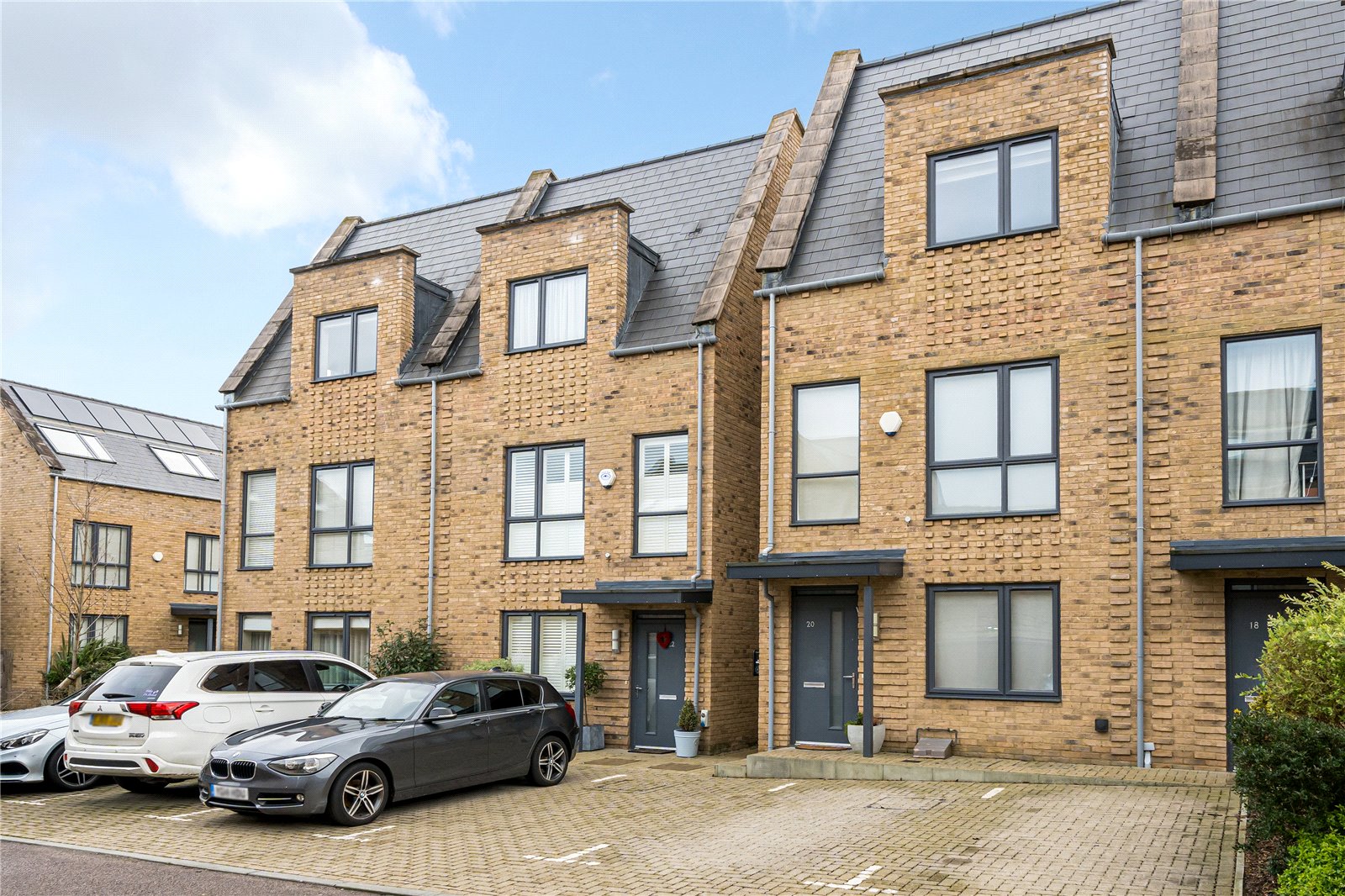 Well Grove, London Statons