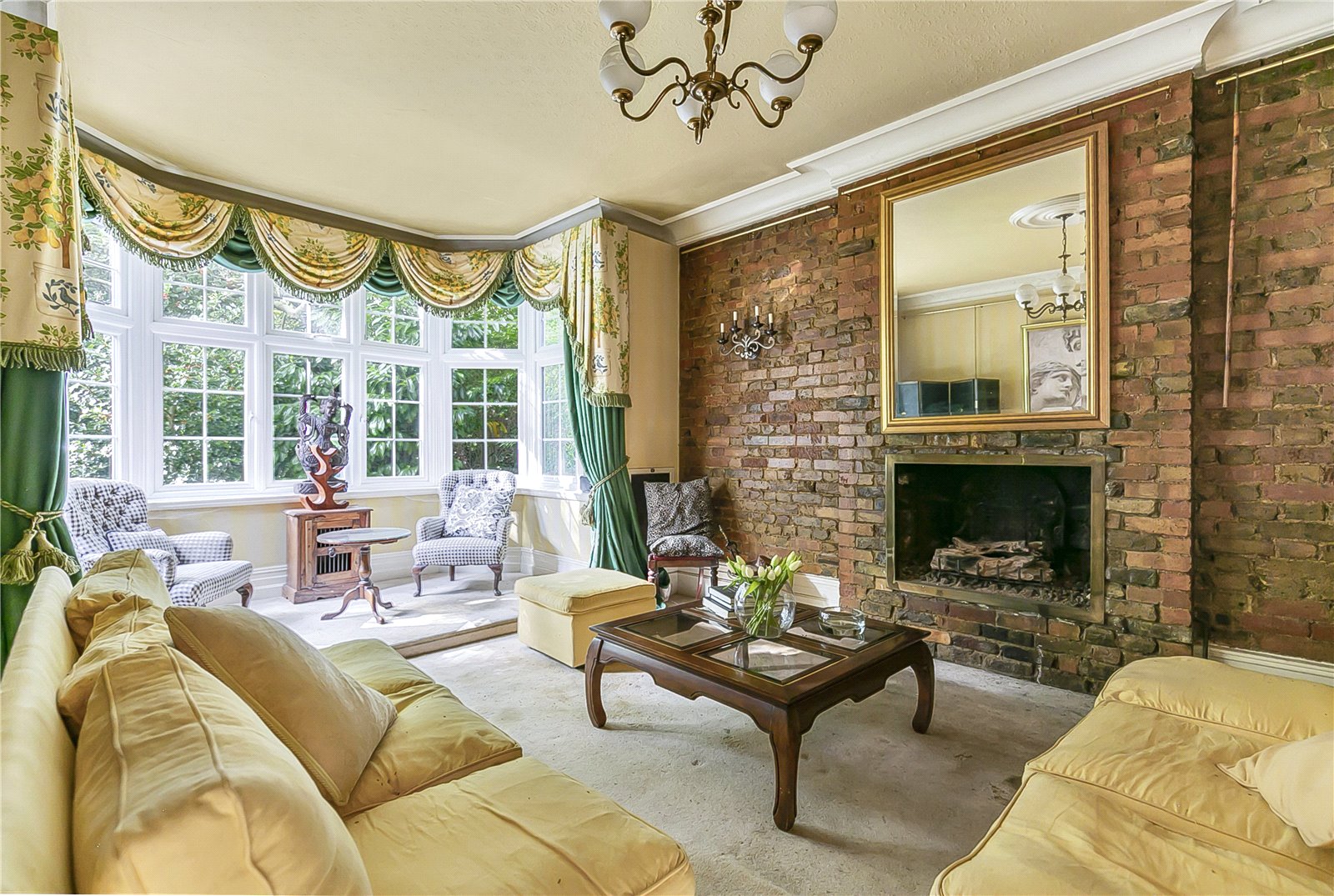 Wellington Road, Enfield Statons