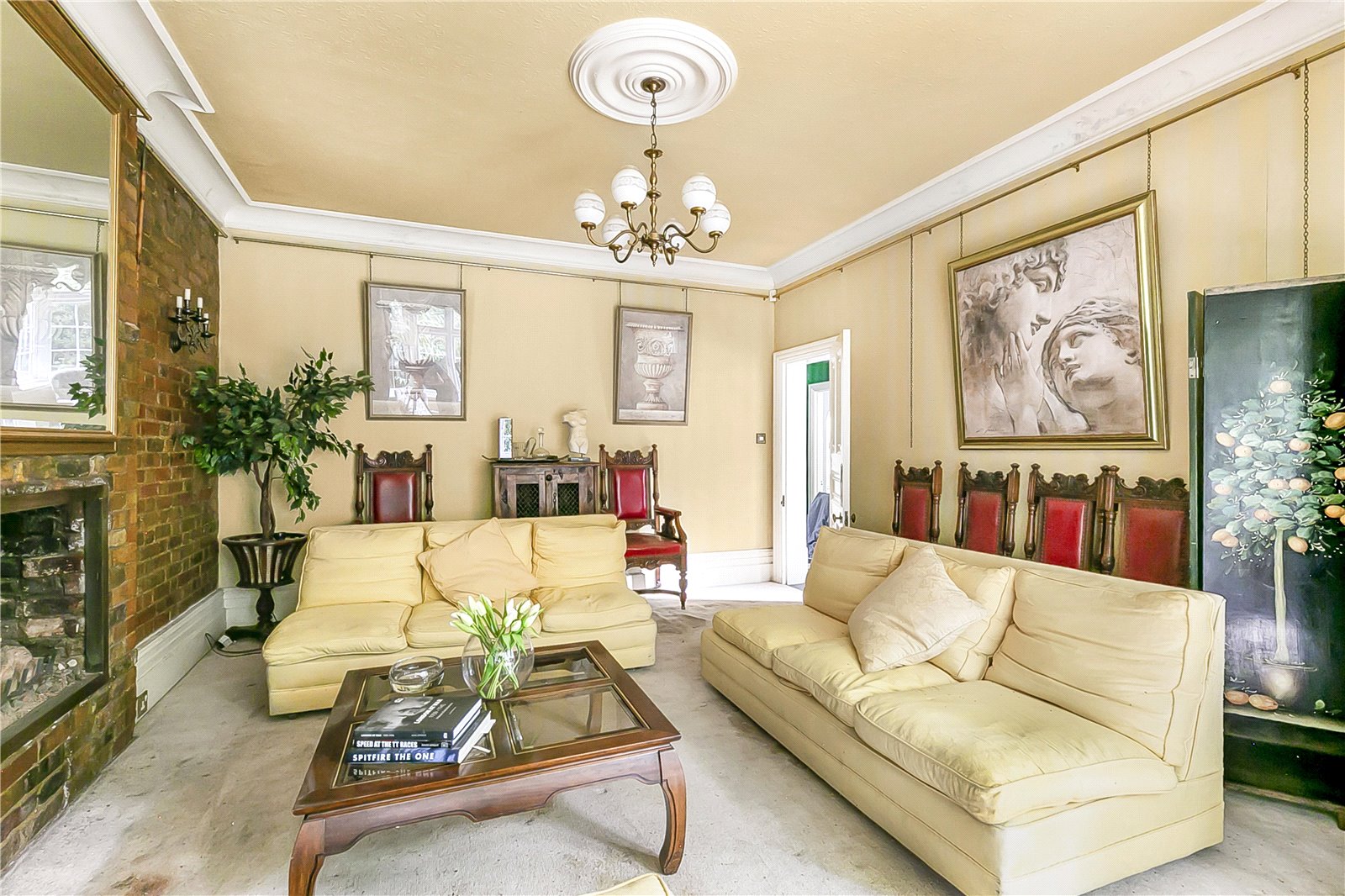 Wellington Road, Enfield Statons