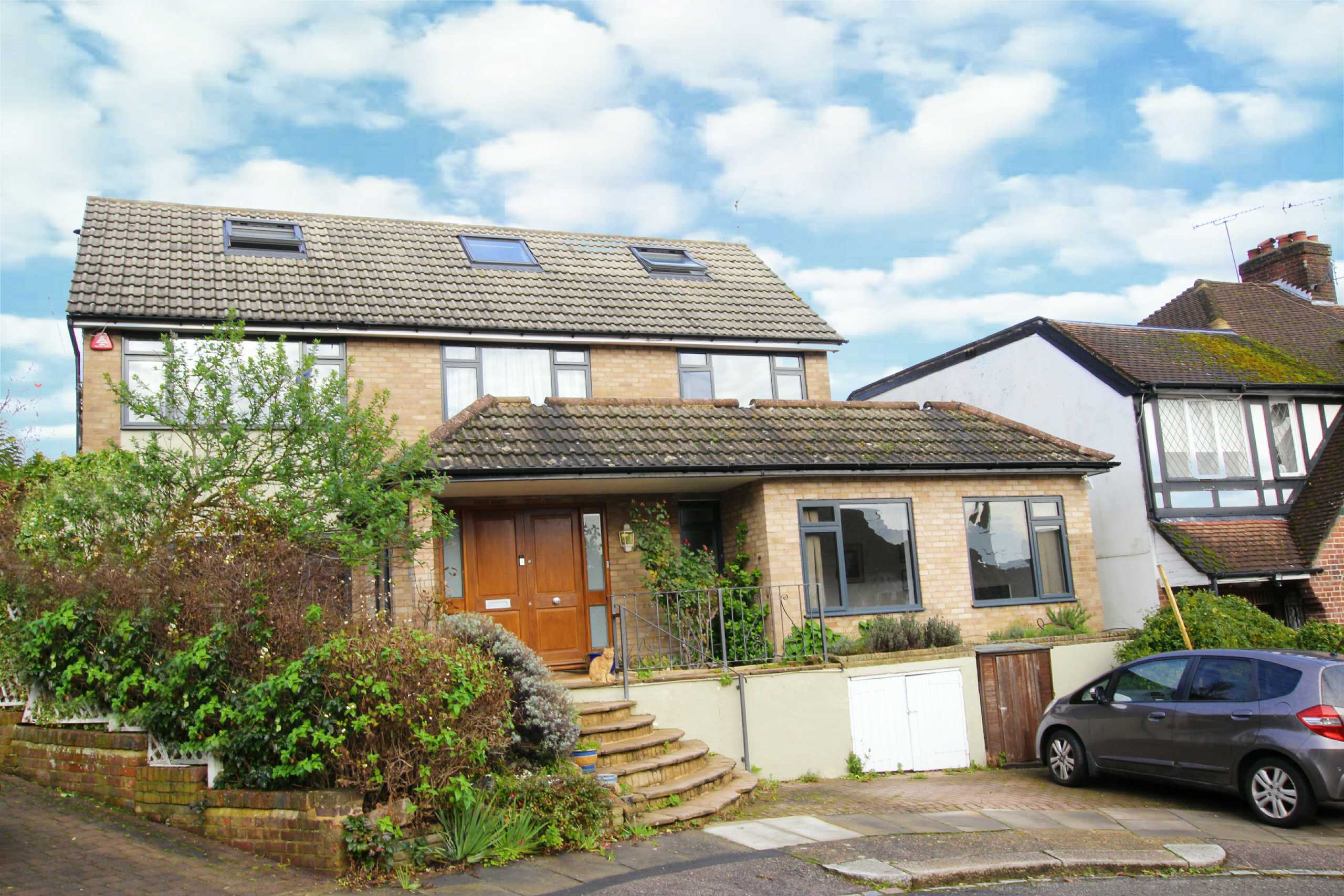 Willow Drive, Statons