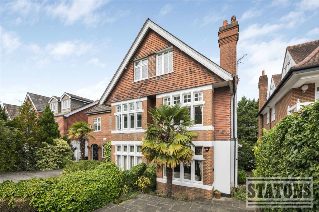 Crescent East, Hadley Wood