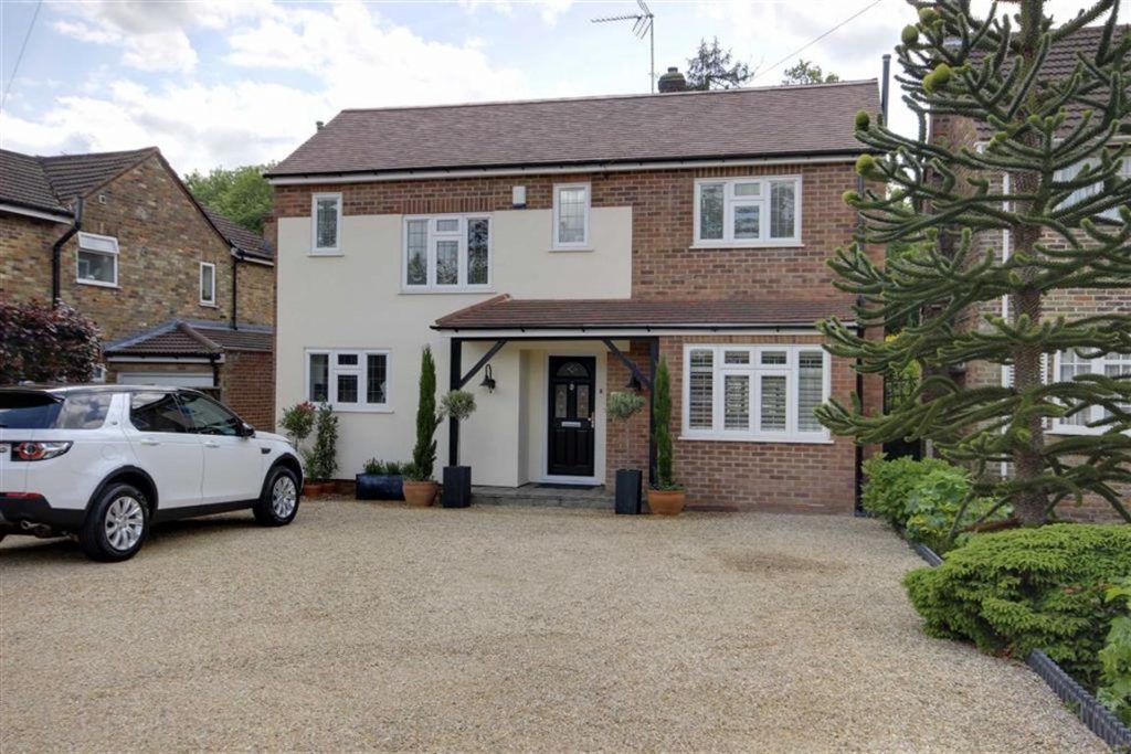 Pine Grove, Brookmans Park, Hertfordshire Statons