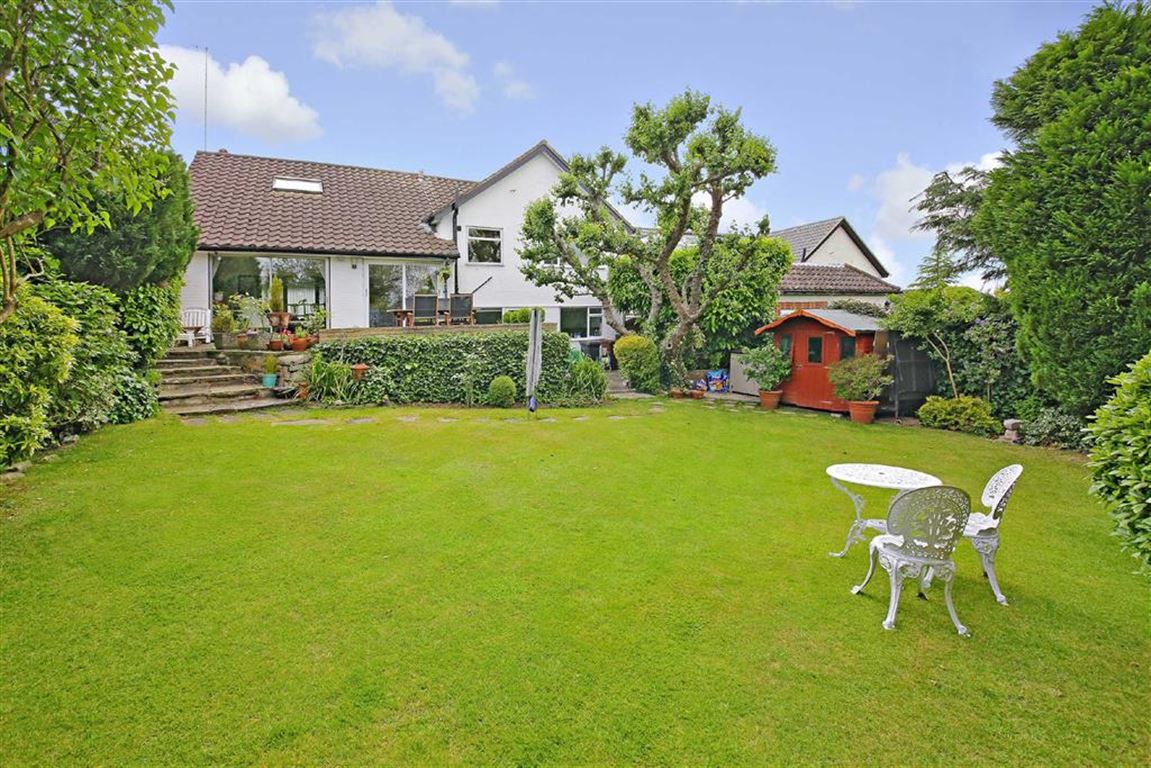 Deacons Hill Road, Elstree, Hertfordshire Statons