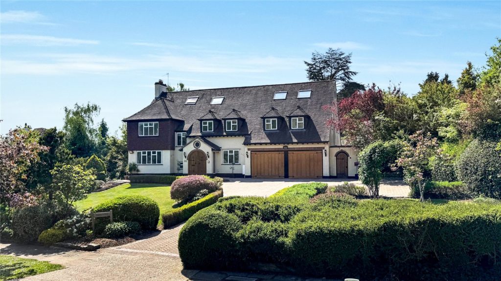 Beech Hill Avenue, Hadley Wood