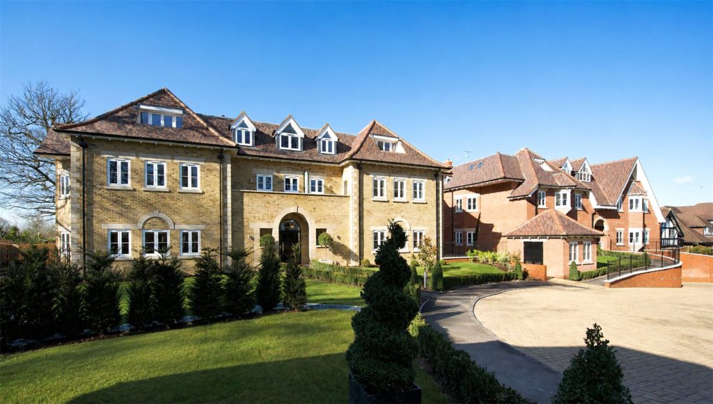Amara Lodge, 371 Cockfosters Road