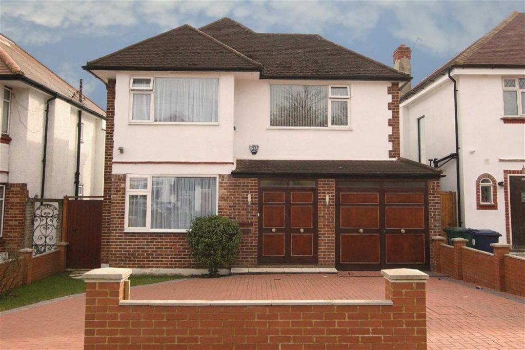 Greenway, Totteridge, London Statons