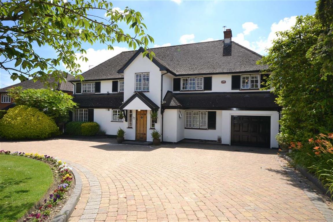 Waggon Road, Hadley Wood, Hertfordshire Statons