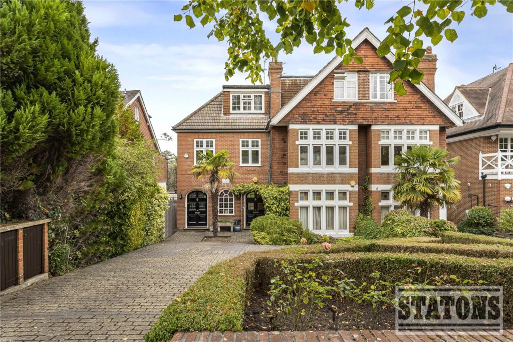 Crescent East, Hadley Wood