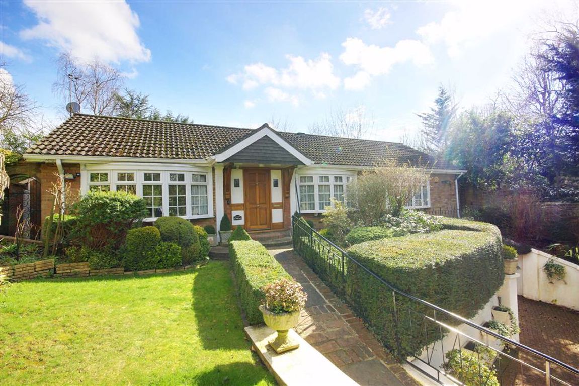 Great North Road, Brookmans Park, Hertfordshire Statons