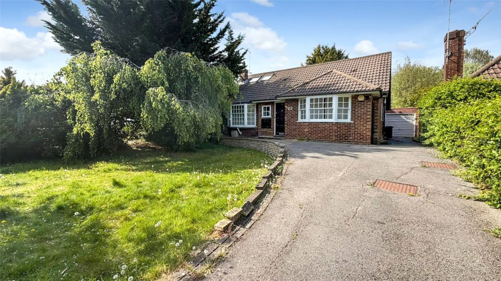 Covert Way, Hadley Wood