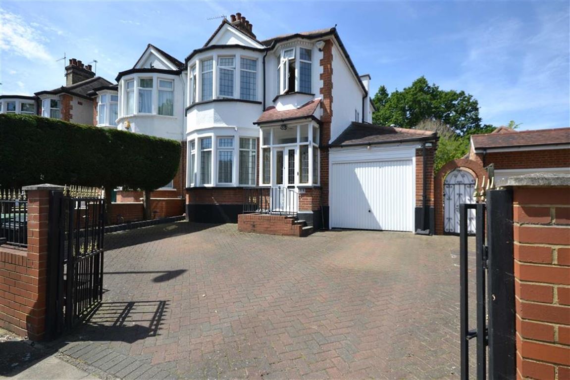 Woodland Way, London Statons