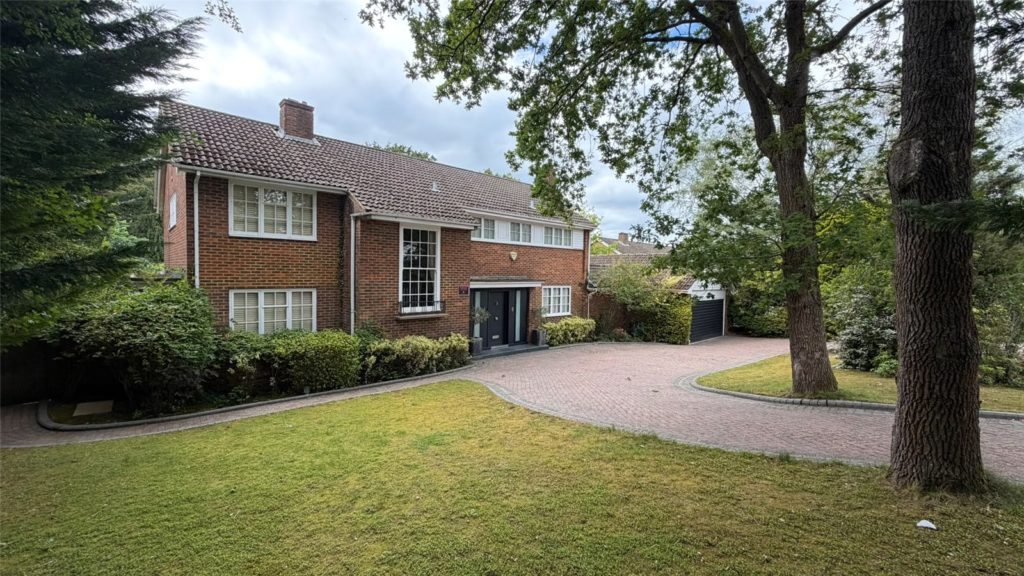 Coombehurst Close, Hadley Wood
