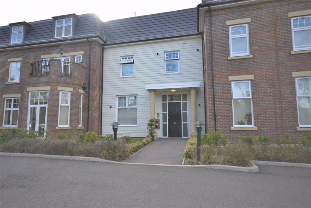 Beech Hill, Hadley Wood, Hertfordshire Statons