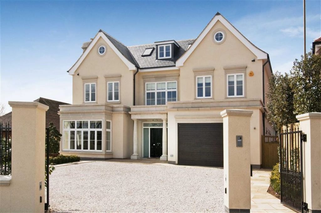 Beech Hill Avenue, Hadley Wood, Hertfordshire Statons