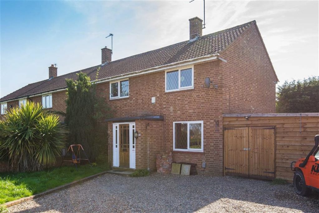 Puttocks Drive, Welham Green, Hertfordshire Statons