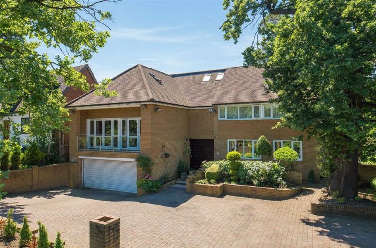 Lane, Totteridge, London Statons