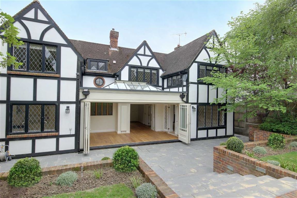 Mountway, Potters Bar, Hertfordshire Statons