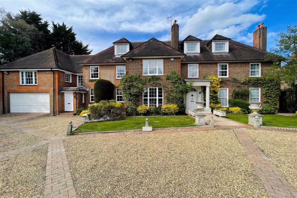 Totteridge Village, Totteridge, London Statons