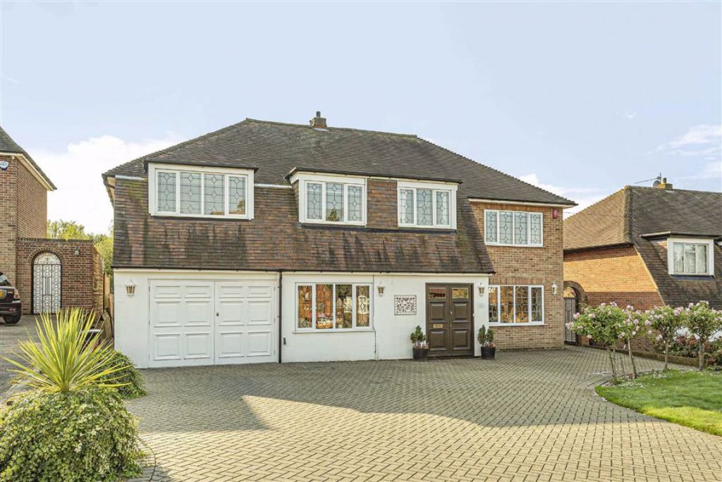 Moffats Lane, Brookmans Park, Hertfordshire Statons