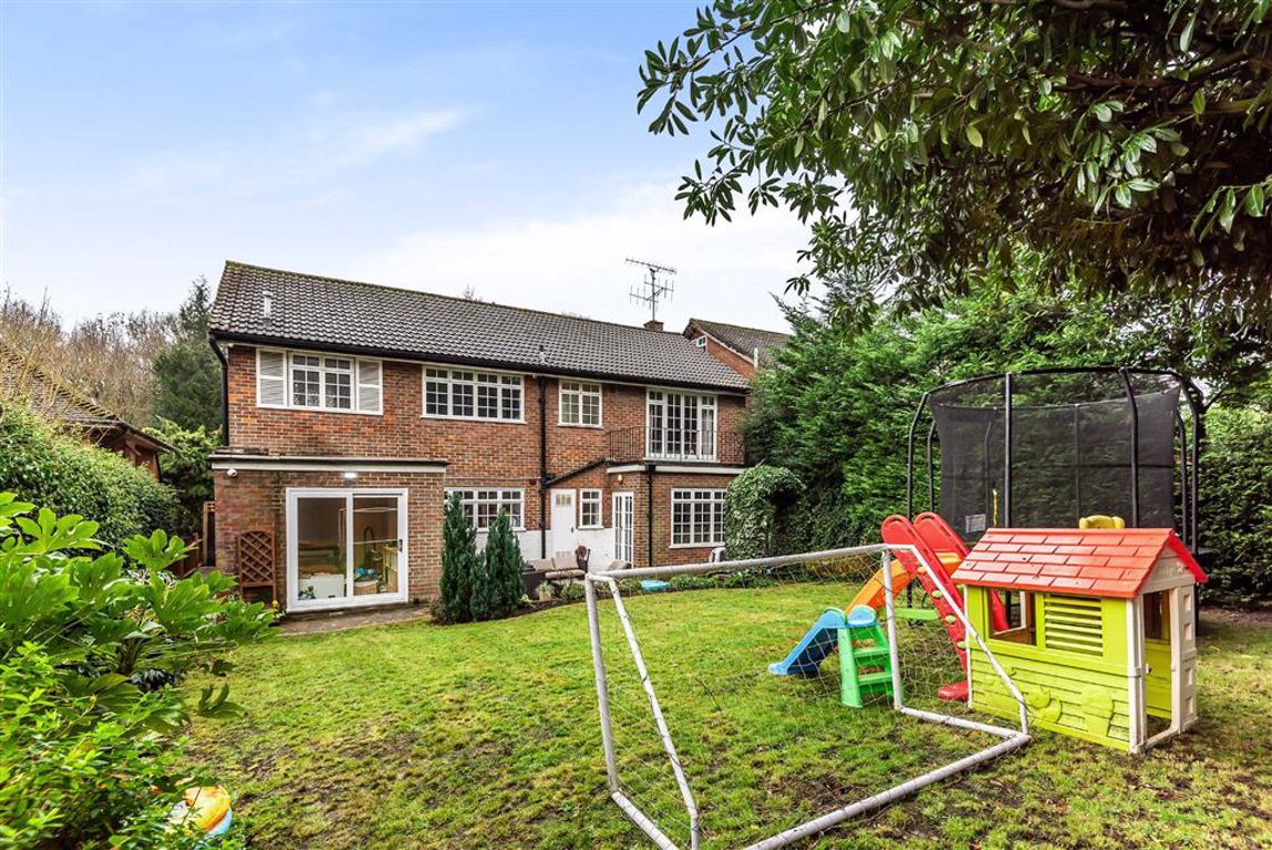 Hendon Wood Lane, Mill Hill, London Statons