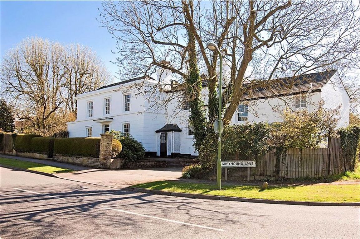 Greyhound Lane, South Mimms, Hertfordshire Statons