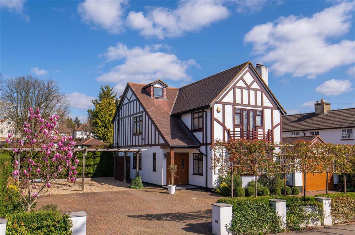 Heath Drive, Potters Bar, Hertfordshire Statons